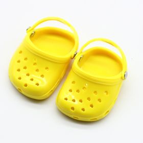 Doll beach slippers (Color: Yellow)